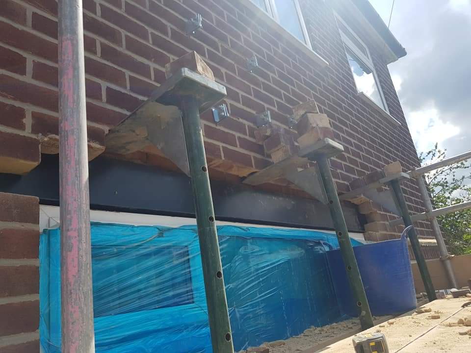 Lintel installation work